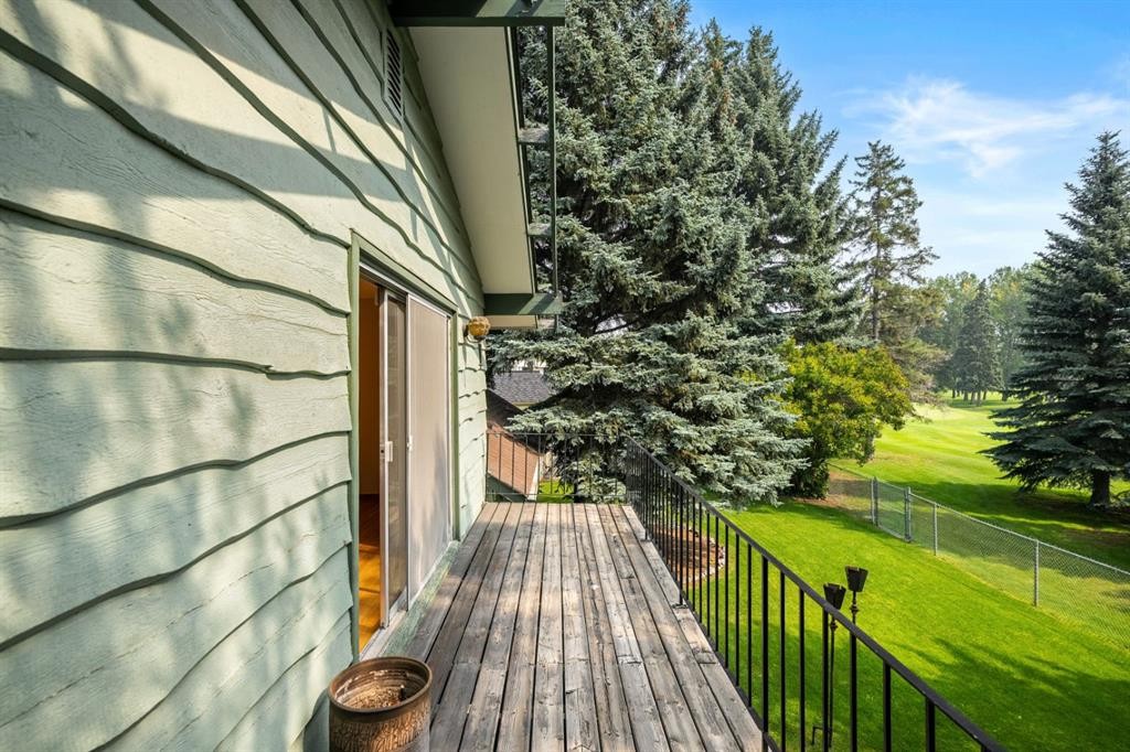 427 Willow Grove Crescent Se, Calgary, AB - Outdoor