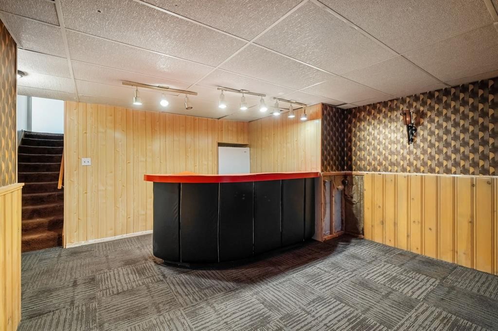 427 Willow Grove Crescent Se, Calgary, AB - Indoor