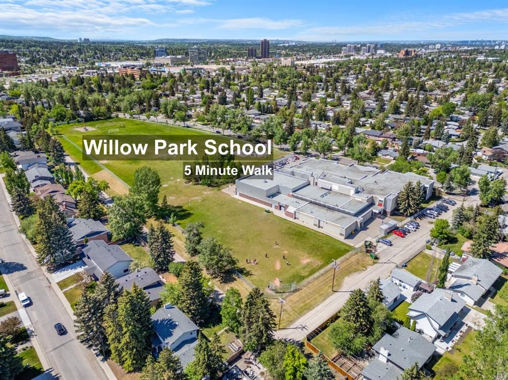 427 Willow Grove Crescent Se, Calgary, AB - Outdoor With View