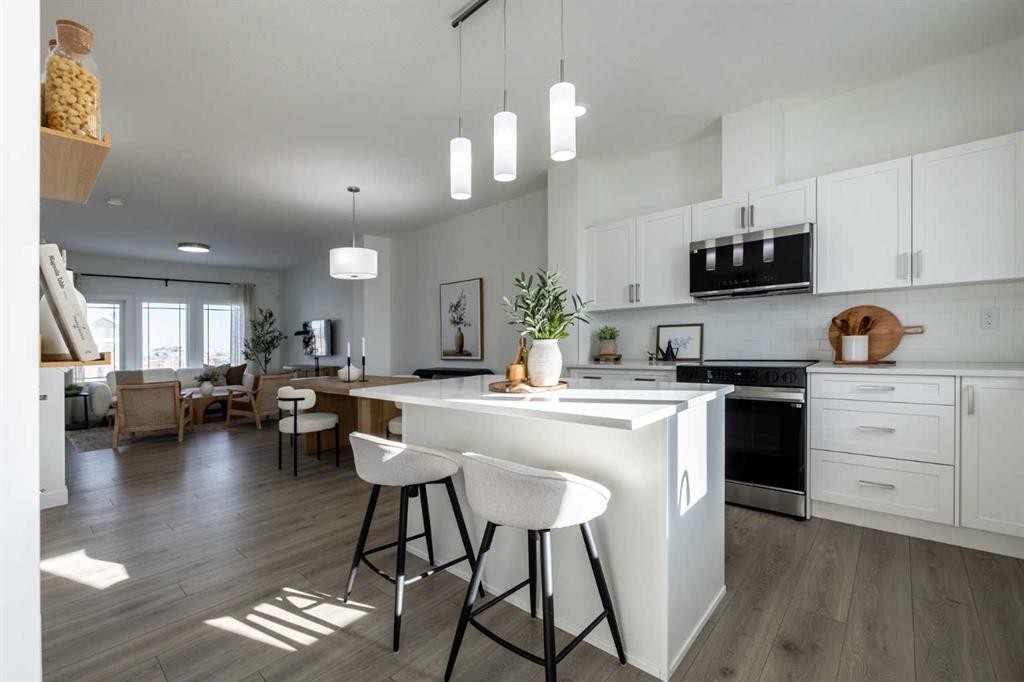 970 Edgefield Avenue, Strathmore, AB - Indoor Photo Showing Kitchen With Upgraded Kitchen