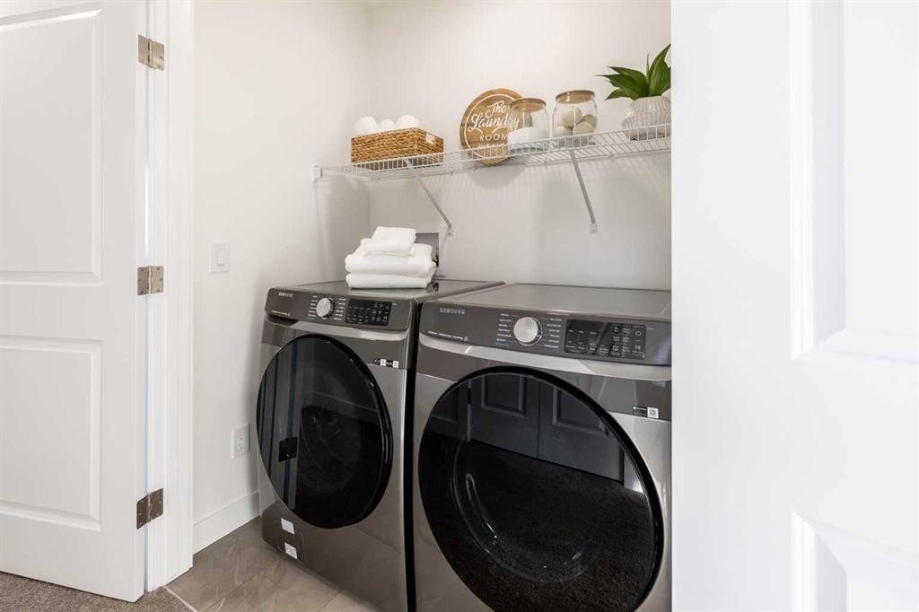 970 Edgefield Avenue, Strathmore, AB - Indoor Photo Showing Laundry Room