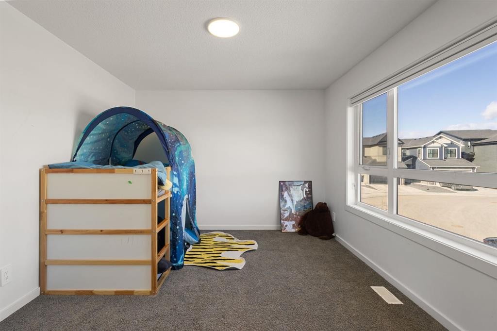 75 Royston Heath Nw, Calgary, AB - Indoor