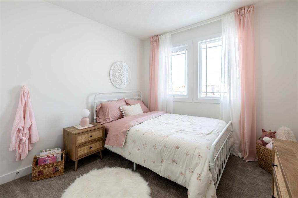 978 Edgefield Avenue, Strathmore, AB - Indoor Photo Showing Bedroom