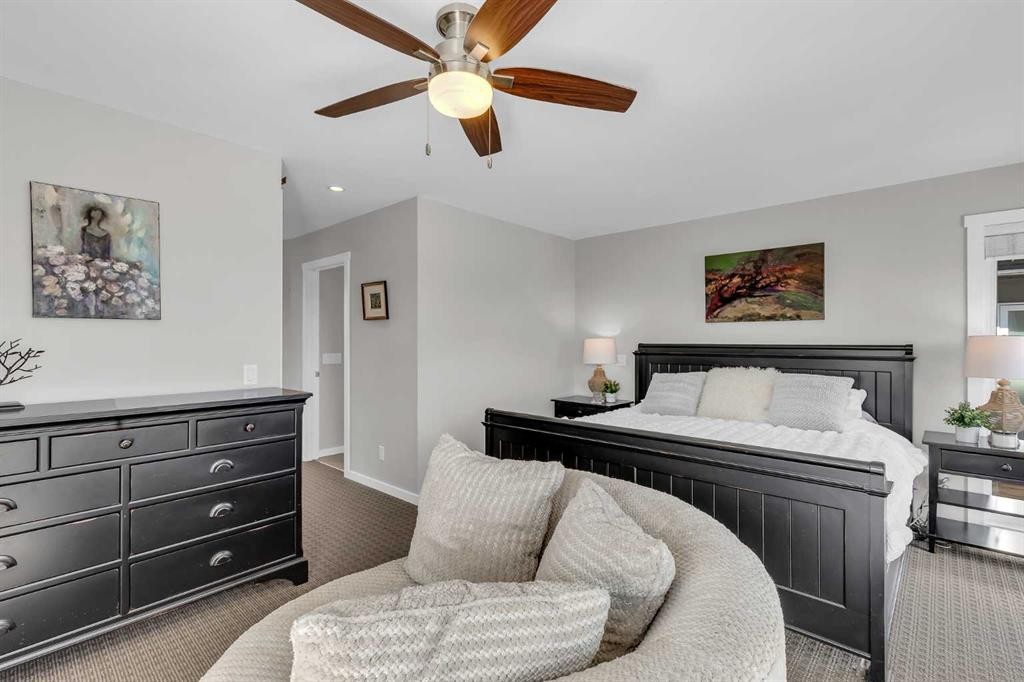 2729 Cochrane Road Nw, Calgary, AB - Indoor Photo Showing Bedroom