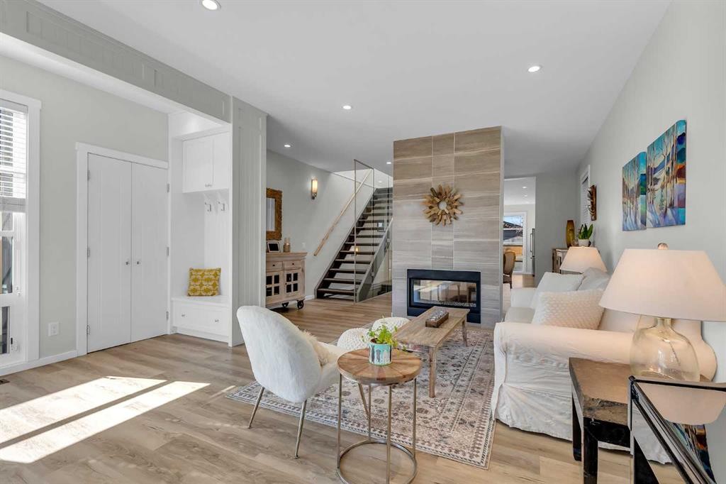 2729 Cochrane Road Nw, Calgary, AB - Indoor Photo Showing Living Room With Fireplace