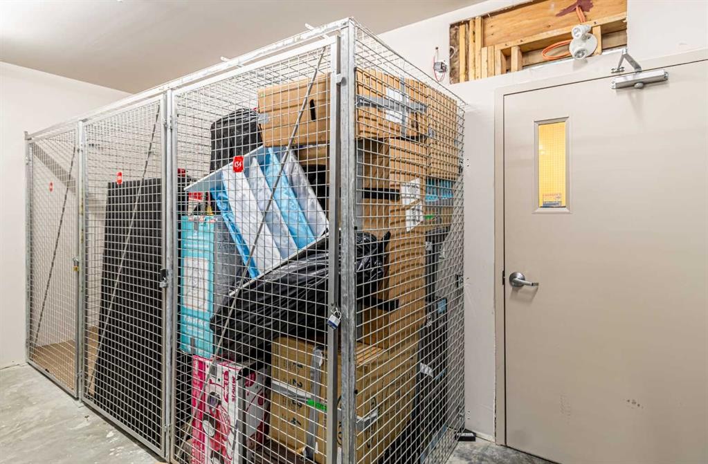 302-2300 Evanston Square Nw, Calgary, AB - Indoor With Storage