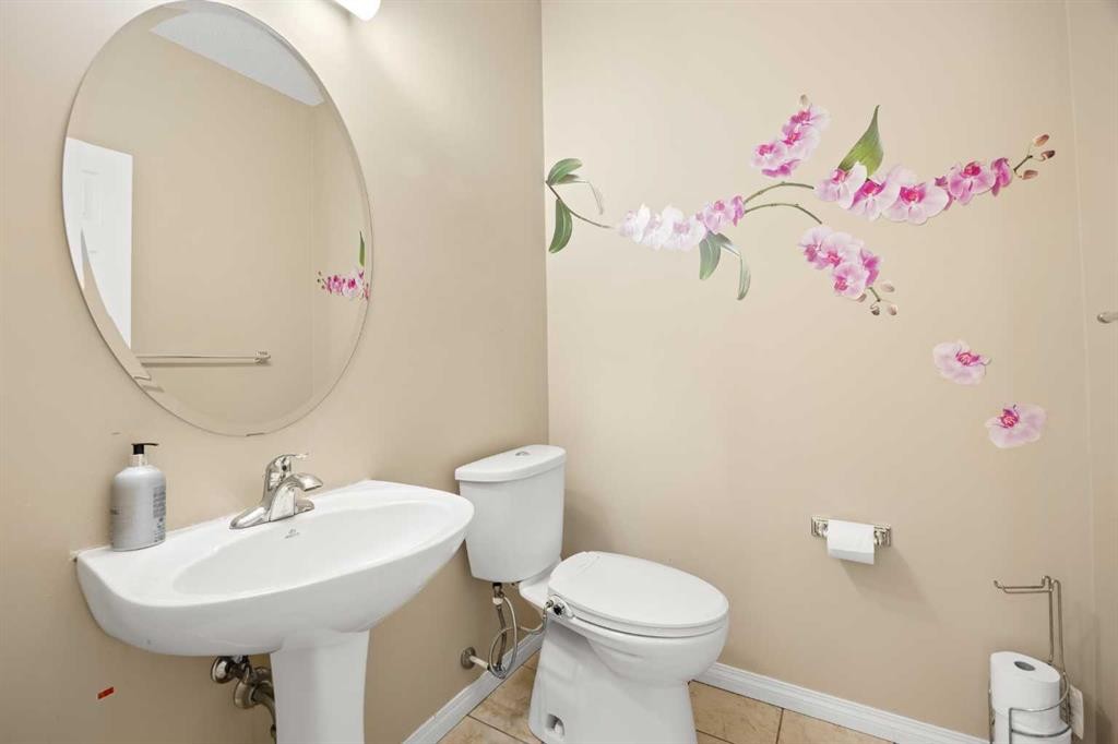 65 Panora Way Nw, Calgary, AB - Indoor Photo Showing Bathroom