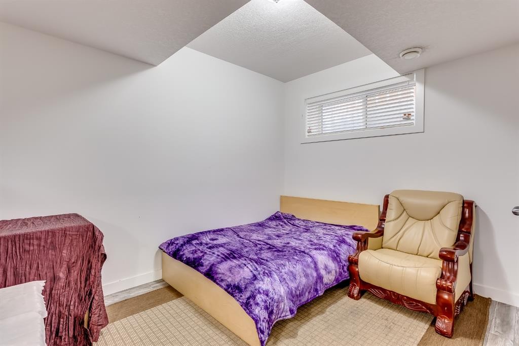 379 Skyview Shores Manor Ne, Calgary, AB - Indoor Photo Showing Bedroom