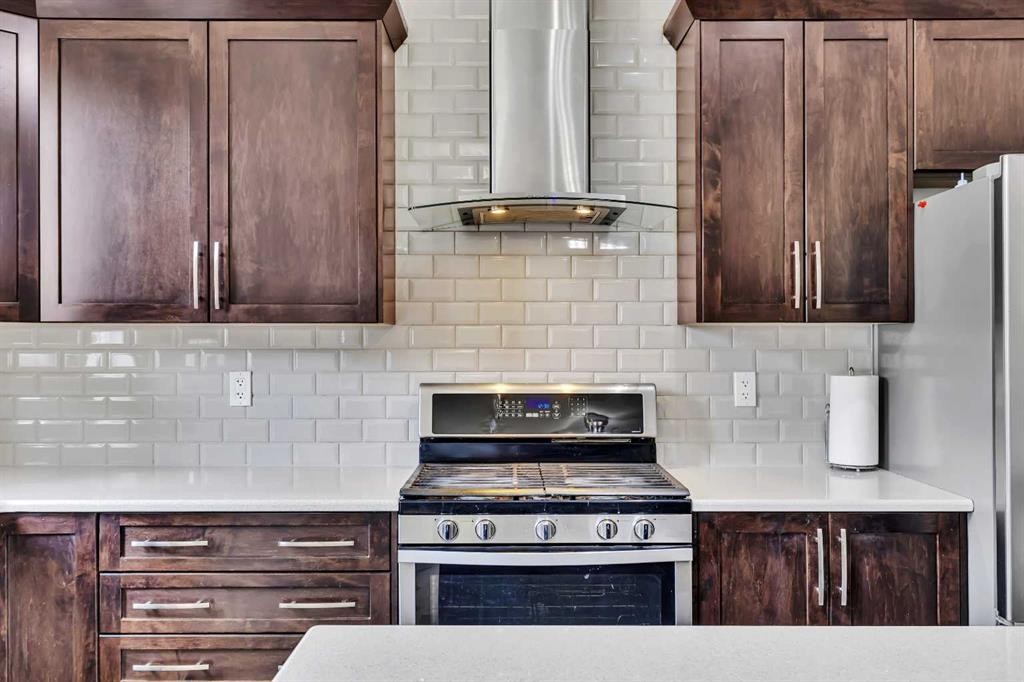 44 Cityside Rise Ne, Calgary, AB - Indoor Photo Showing Kitchen