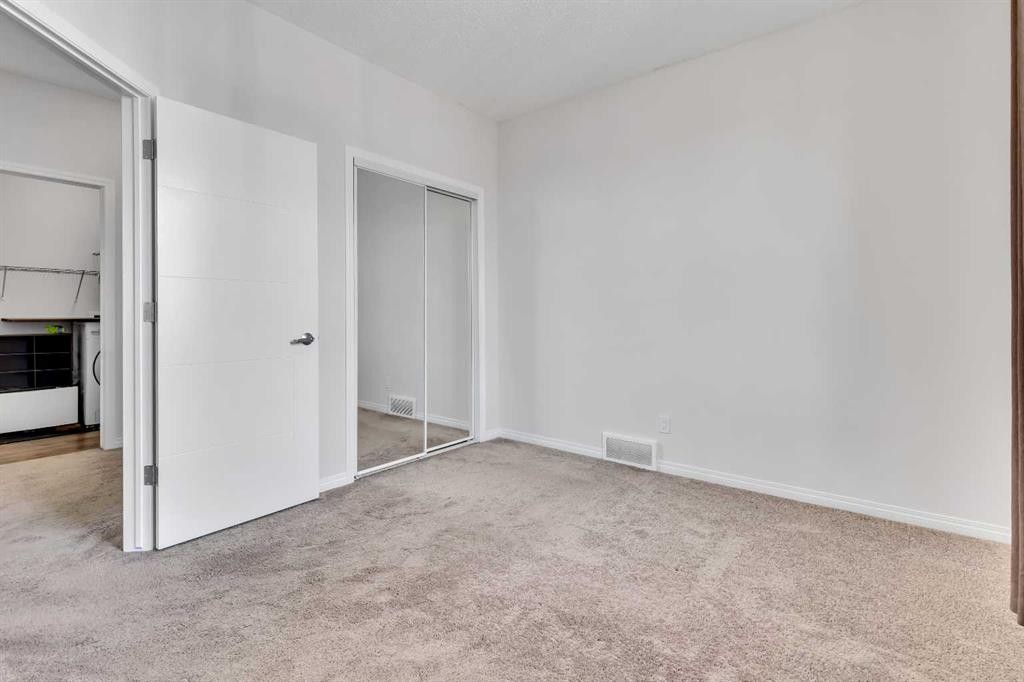 44 Cityside Rise Ne, Calgary, AB - Indoor Photo Showing Other Room