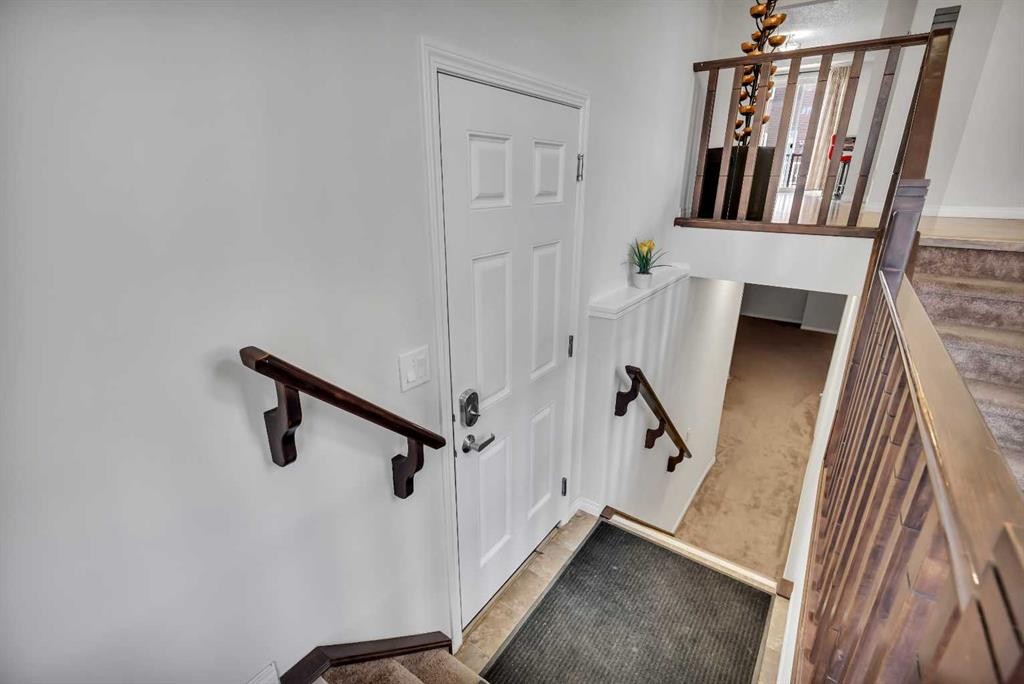 44 Cityside Rise Ne, Calgary, AB - Indoor Photo Showing Other Room