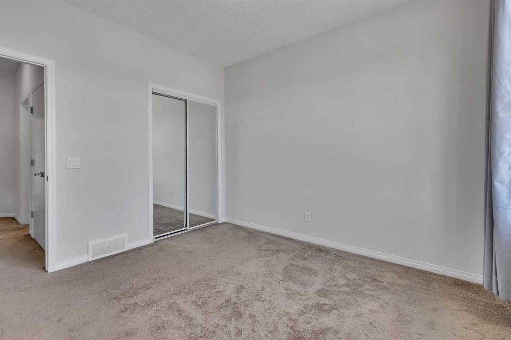 44 Cityside Rise Ne, Calgary, AB - Indoor Photo Showing Other Room