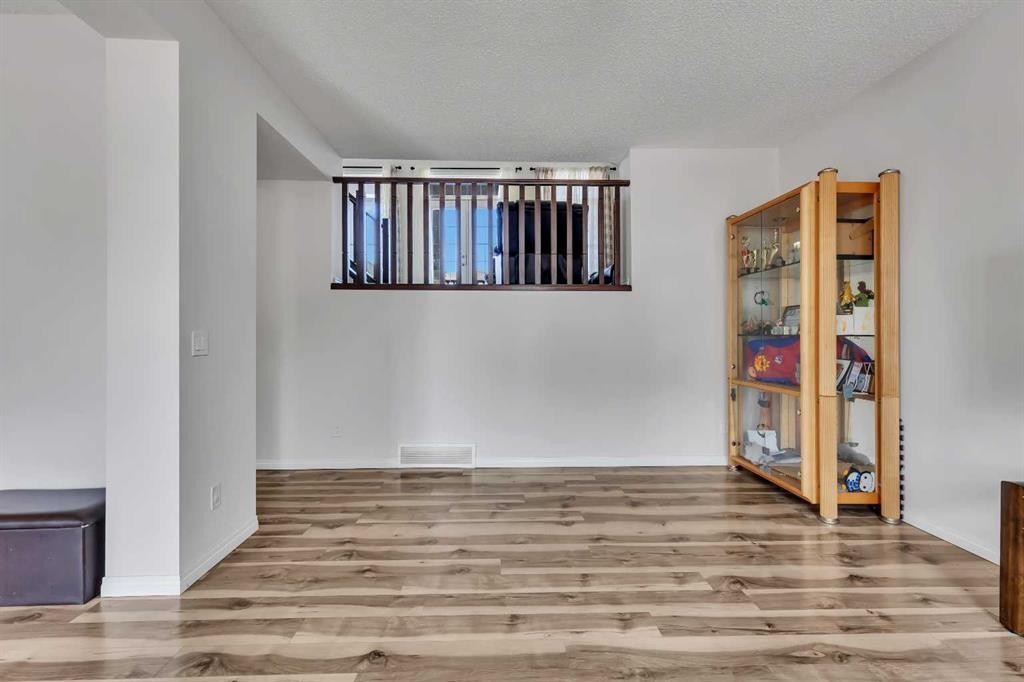 44 Cityside Rise Ne, Calgary, AB - Indoor Photo Showing Other Room