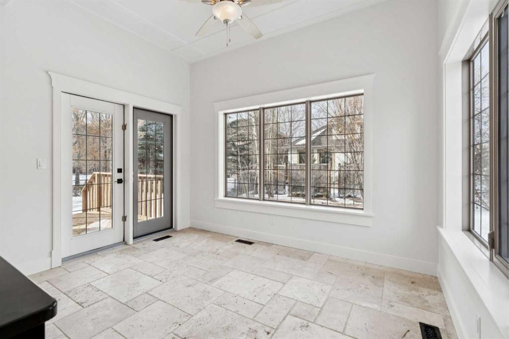 1 Discovery Ridge Link Sw, Calgary, AB - Indoor Photo Showing Other Room