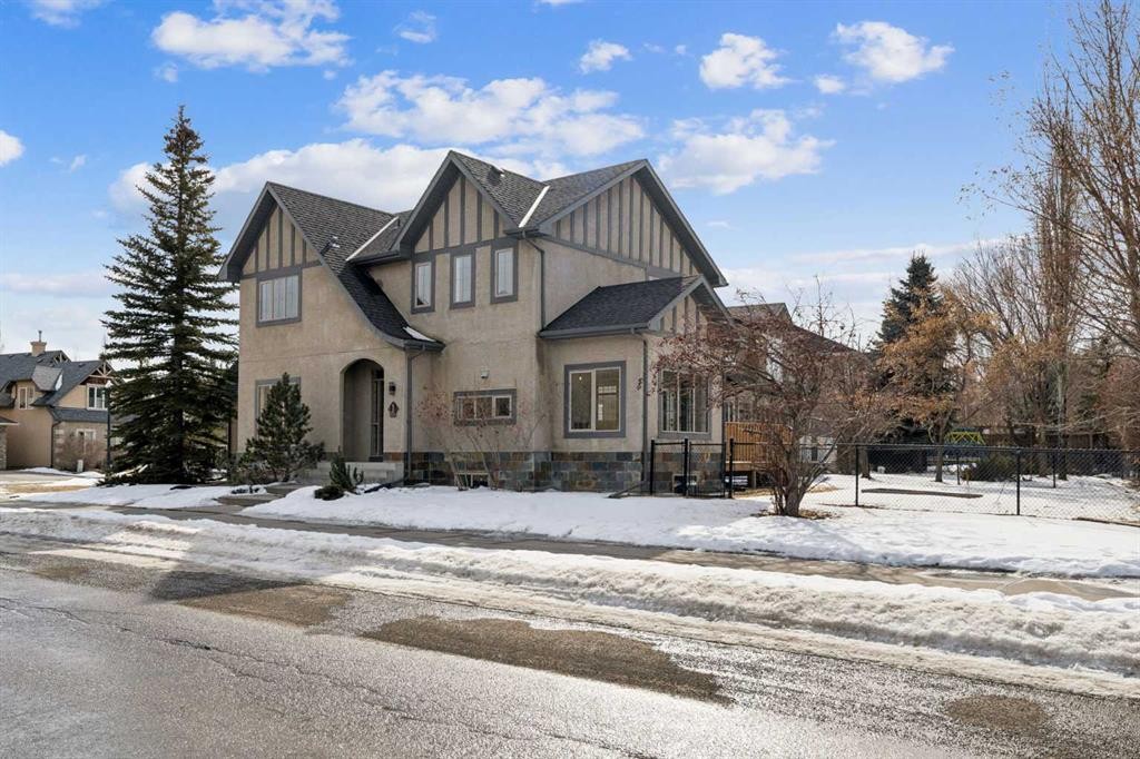 1 Discovery Ridge Link Sw, Calgary, AB - Outdoor