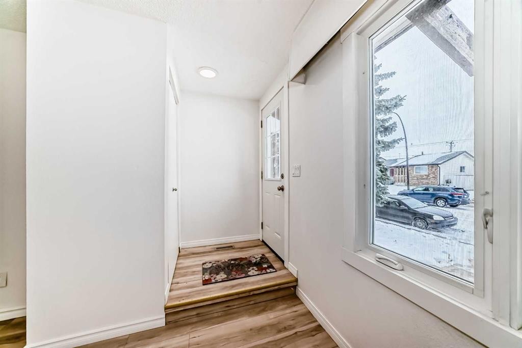 23 Marbank Way Ne, Calgary, AB - Indoor Photo Showing Other Room