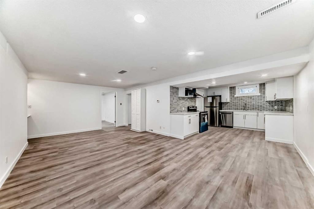 23 Marbank Way Ne, Calgary, AB - Indoor Photo Showing Kitchen