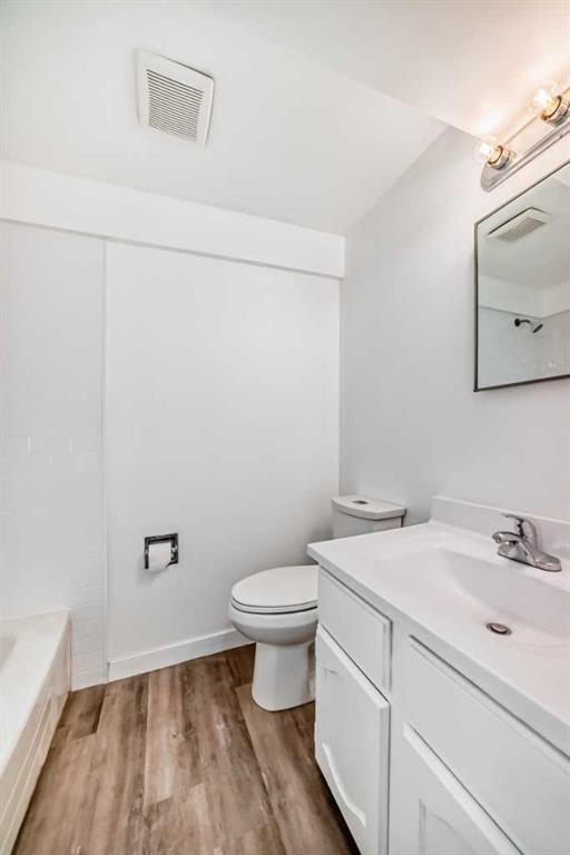 23 Marbank Way Ne, Calgary, AB - Indoor Photo Showing Bathroom