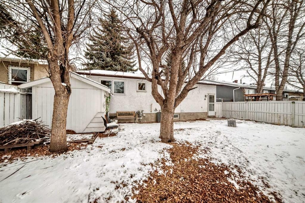 23 Marbank Way Ne, Calgary, AB - Outdoor