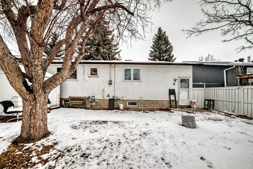 23 Marbank Way Ne, Calgary, AB - Outdoor