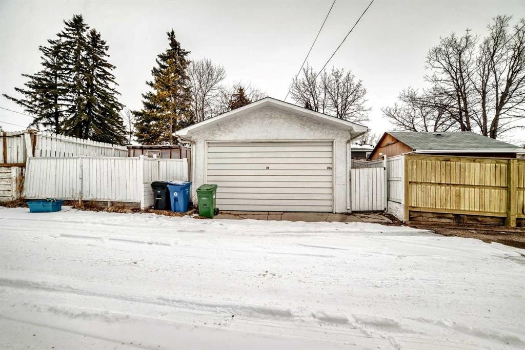 23 Marbank Way Ne, Calgary, AB - Outdoor