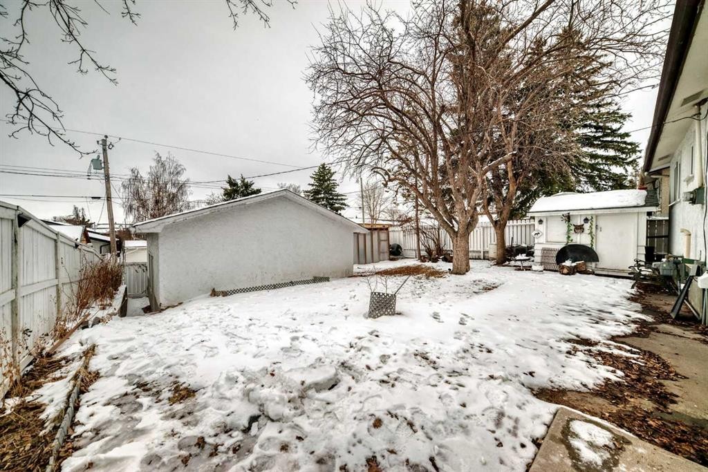 23 Marbank Way Ne, Calgary, AB - Outdoor