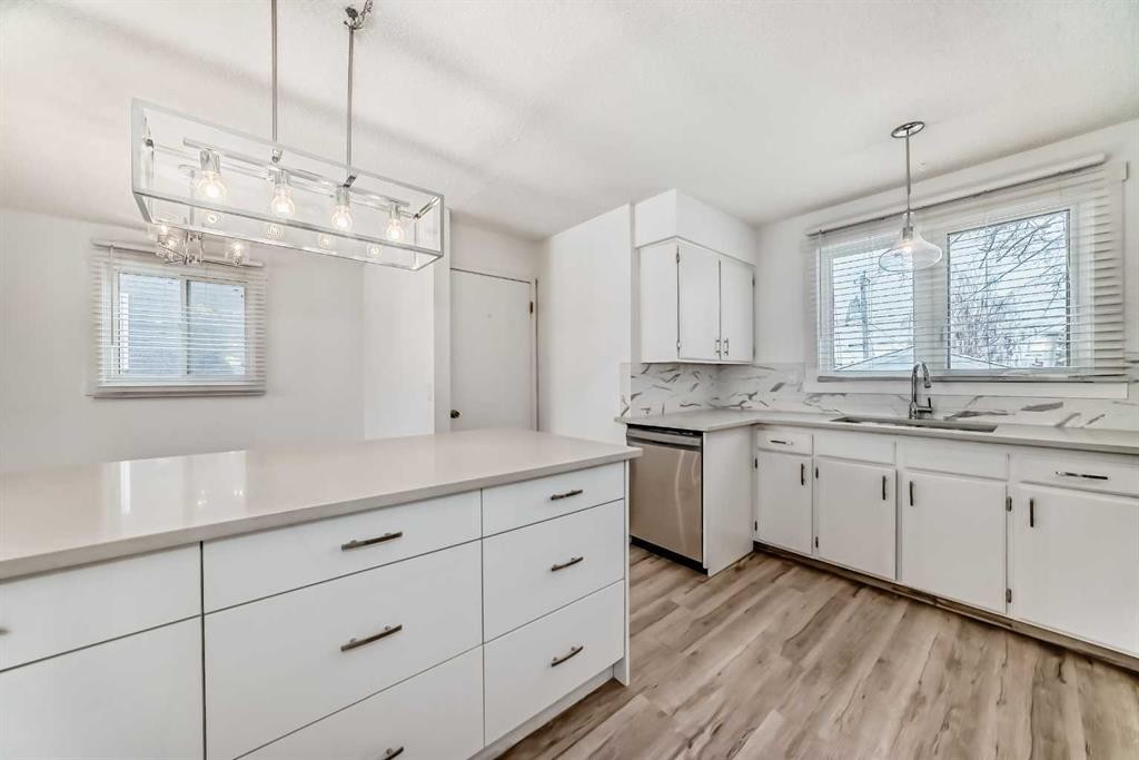23 Marbank Way Ne, Calgary, AB - Indoor Photo Showing Kitchen