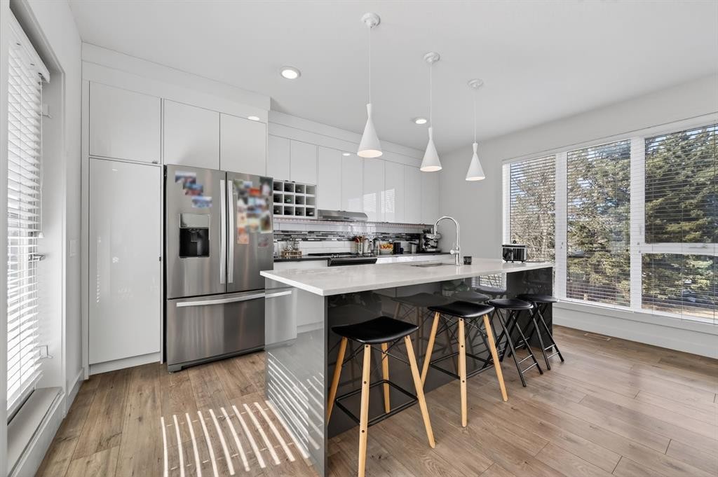 403 Bow Grove Nw, Calgary, AB - Indoor