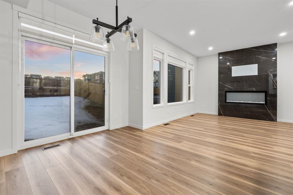 353 Herron Mews Ne, Calgary, AB - Indoor Photo Showing Other Room