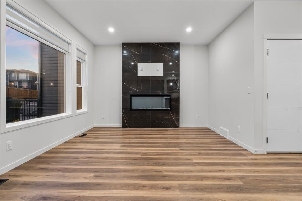 353 Herron Mews Ne, Calgary, AB - Indoor Photo Showing Other Room