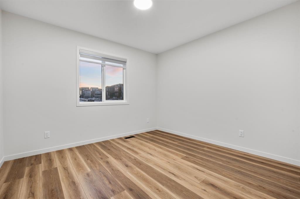 353 Herron Mews Ne, Calgary, AB - Indoor Photo Showing Other Room