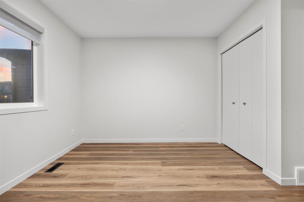 353 Herron Mews Ne, Calgary, AB - Indoor Photo Showing Other Room