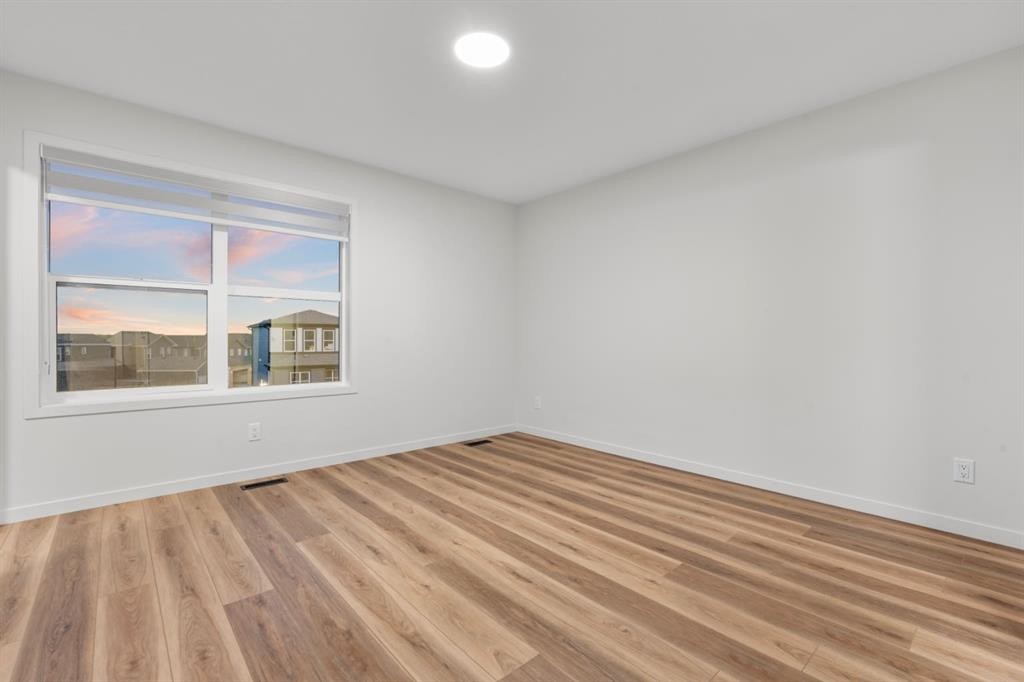 353 Herron Mews Ne, Calgary, AB - Indoor Photo Showing Other Room