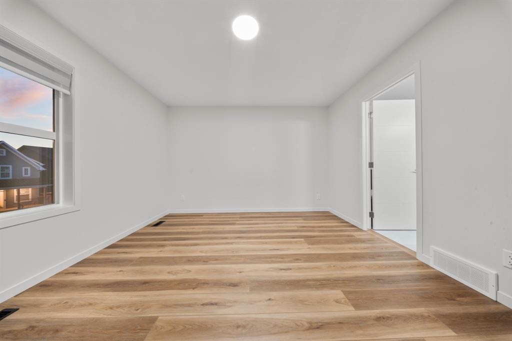 353 Herron Mews Ne, Calgary, AB - Indoor Photo Showing Other Room