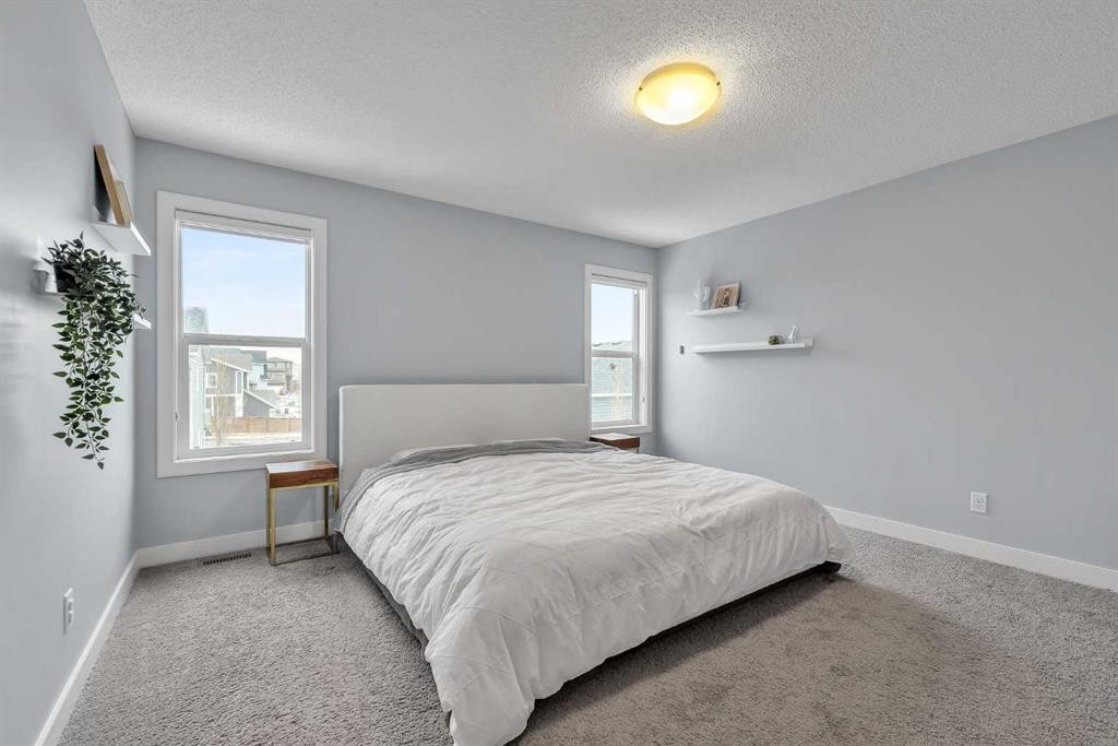 78 Sage Bluff View Nw, Calgary, AB - Indoor Photo Showing Bedroom