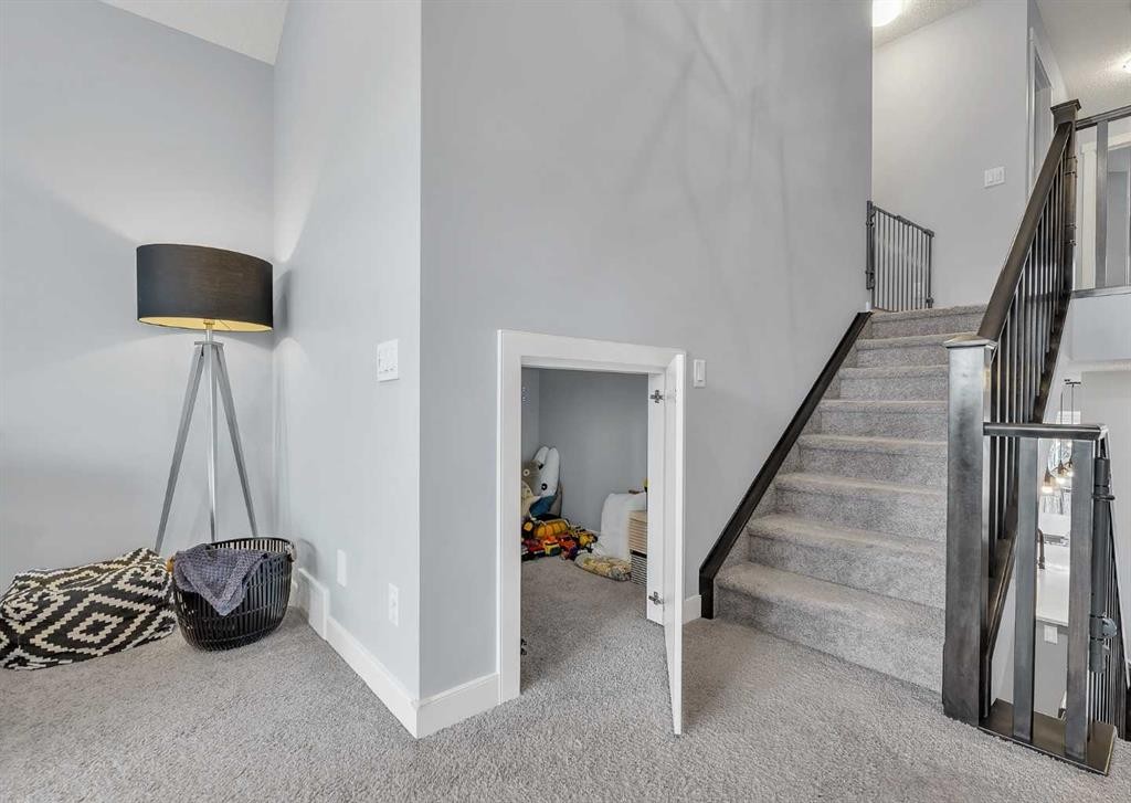 78 Sage Bluff View Nw, Calgary, AB - Indoor Photo Showing Other Room