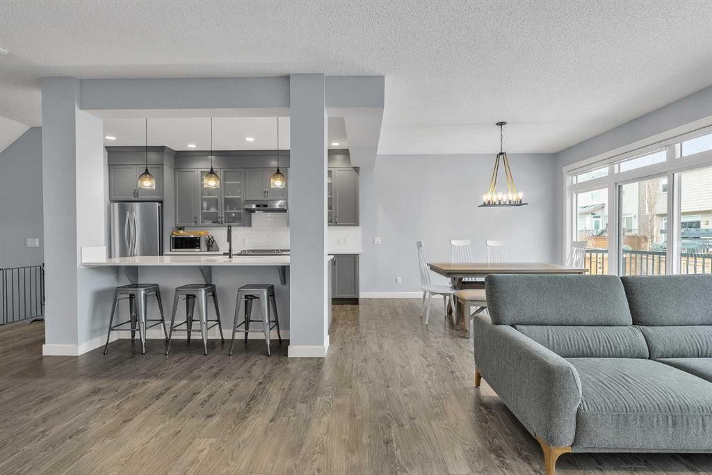 78 Sage Bluff View Nw, Calgary, AB - Indoor Photo Showing Living Room