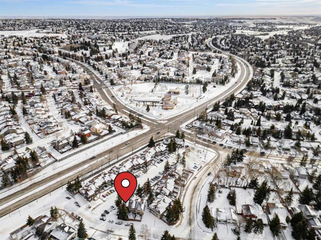 49 Range Gardens Nw, Calgary, AB - Outdoor With View