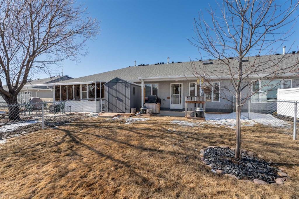 13 Park Ln Place, Strathmore, AB - Outdoor With Deck Patio Veranda