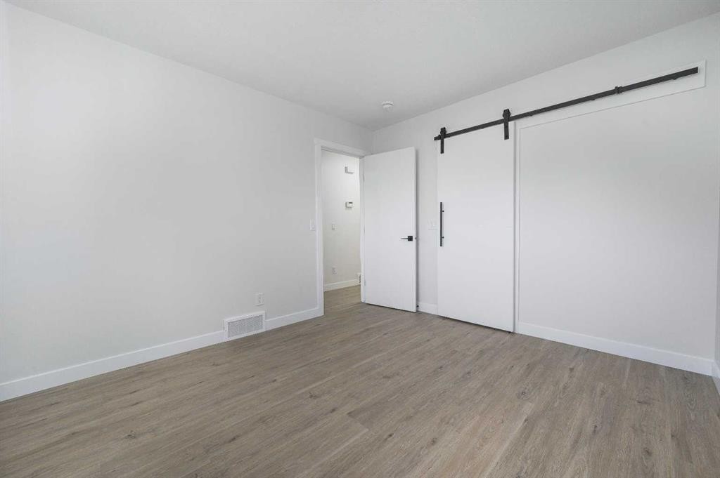 4249 Catalina Boulevard Ne, Calgary, AB - Indoor Photo Showing Other Room