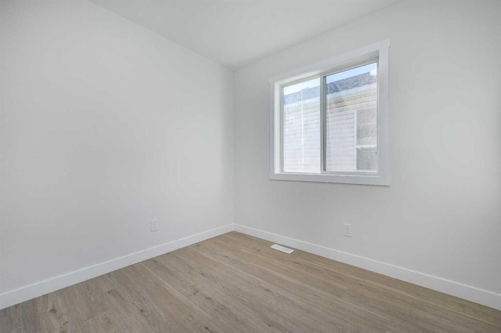 4249 Catalina Boulevard Ne, Calgary, AB - Indoor Photo Showing Other Room