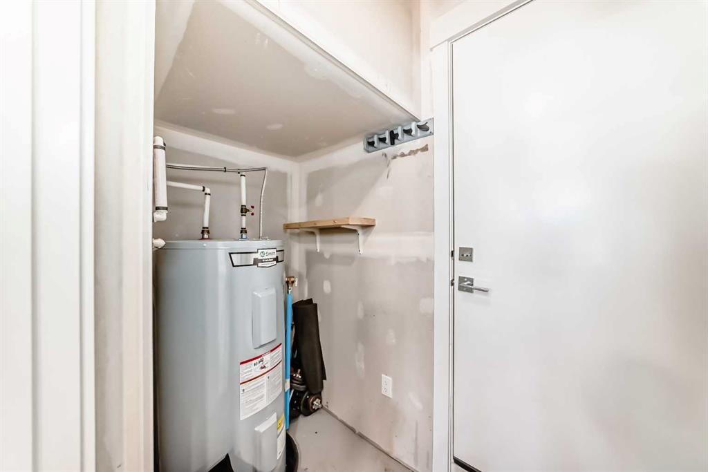 4697 Seton Drive Se, Calgary, AB - Indoor