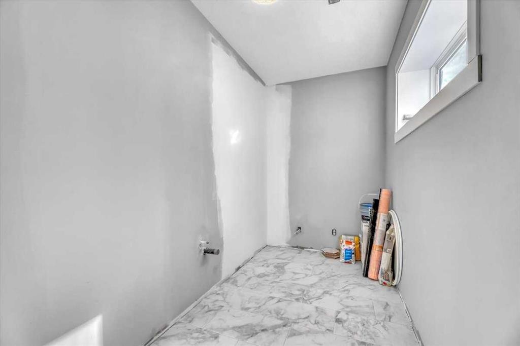 260 Ranch Close, Strathmore, AB - Indoor Photo Showing Other Room