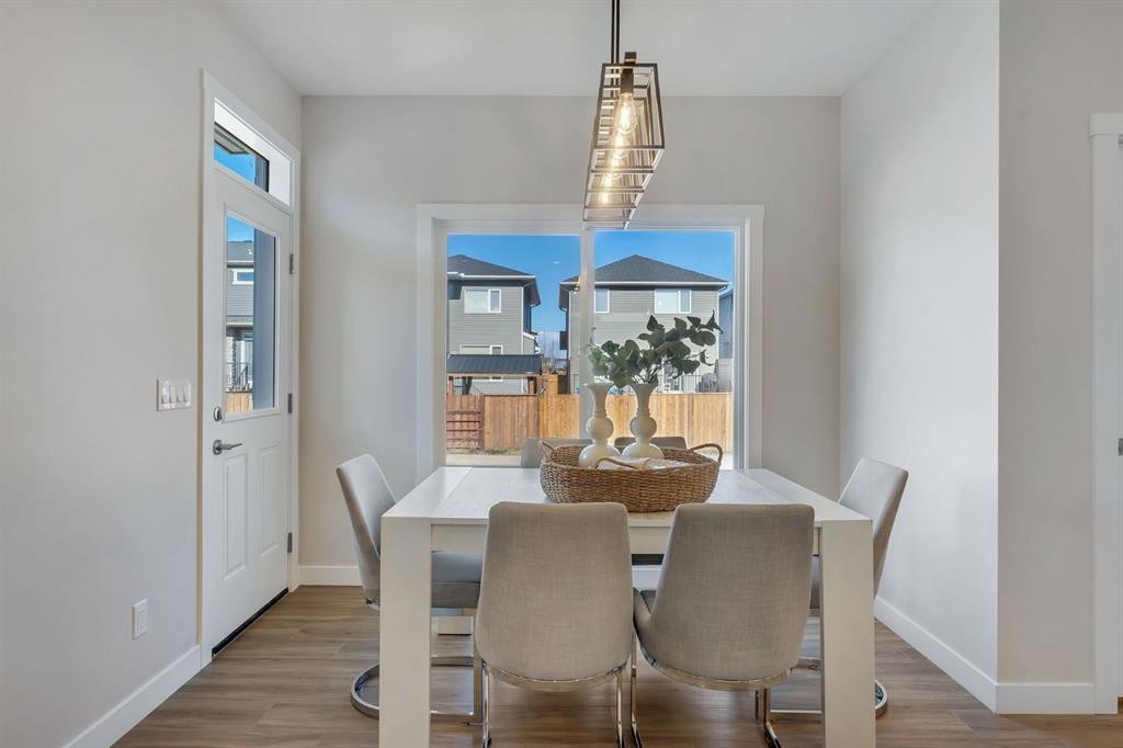 11 Fireside Common, Cochrane, AB - Indoor Photo Showing Dining Room