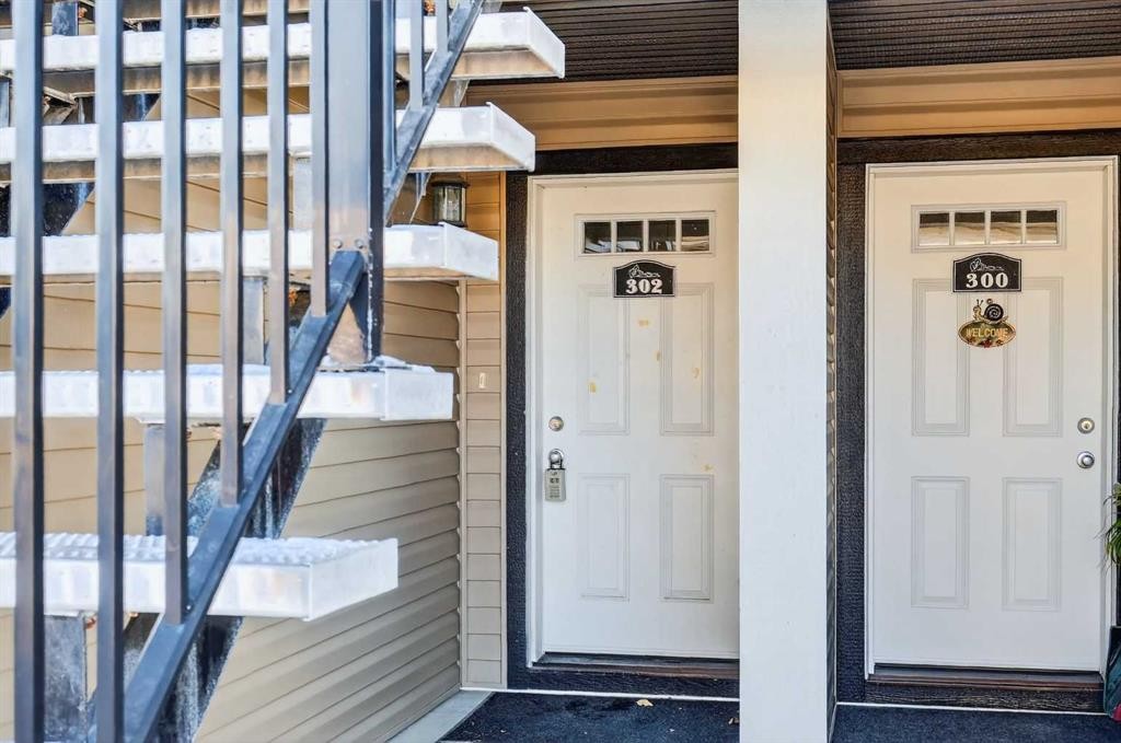 302-8 Bayside Place, Strathmore, AB - Outdoor With Exterior