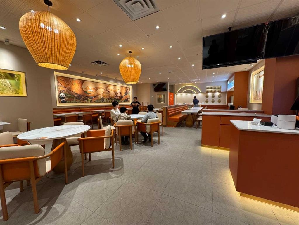 310 Centre Street Se, Calgary, AB