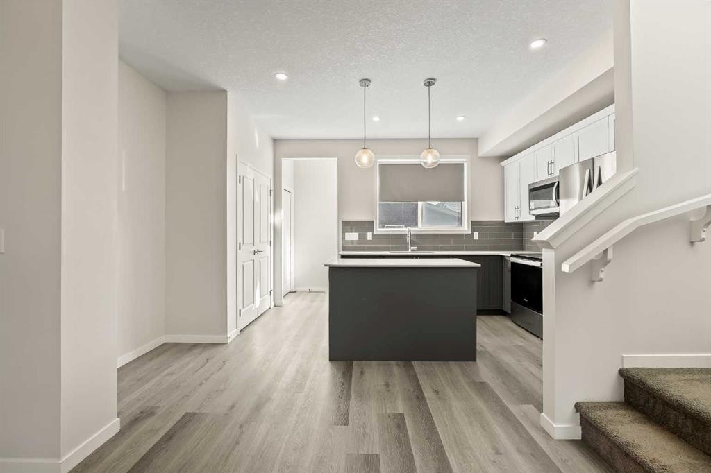 1224 Cornerstone Boulevard Ne, Calgary, AB - Indoor Photo Showing Kitchen With Upgraded Kitchen