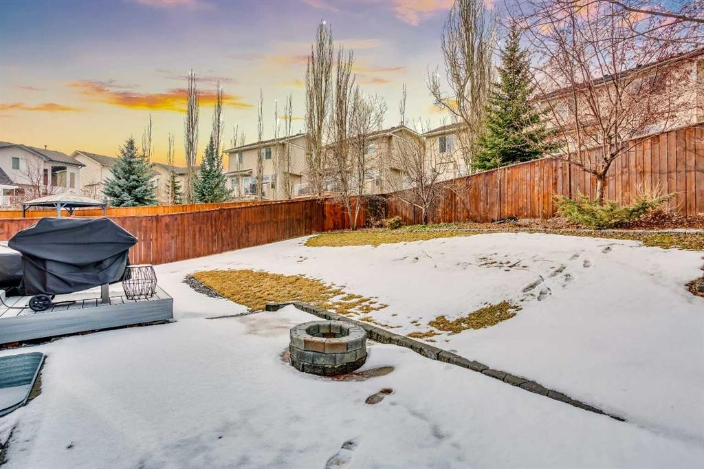 54 Springborough Point Sw, Calgary, AB - Outdoor