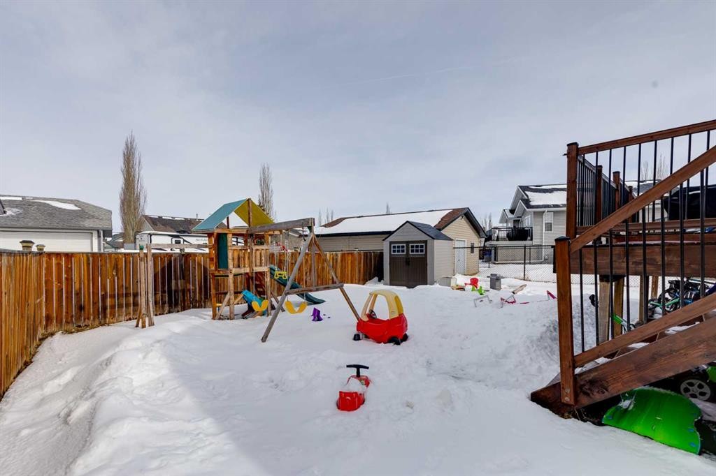 48 Hawthorn Way Ne, Olds, AB - Outdoor