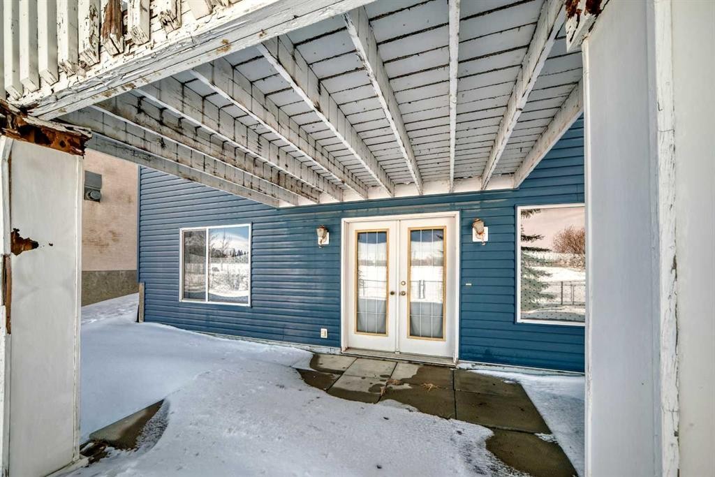 136 Citadel Crest Circle Nw, Calgary, AB - Outdoor